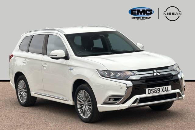 Mitsubishi Outlander 2.4h TwinMotor 13.8kWh Exceed Safety SUV 5dr Petrol Plug-in Hybrid CVT 4WD Euro 6 (s/s) (224 ps) SUV Hybrid White